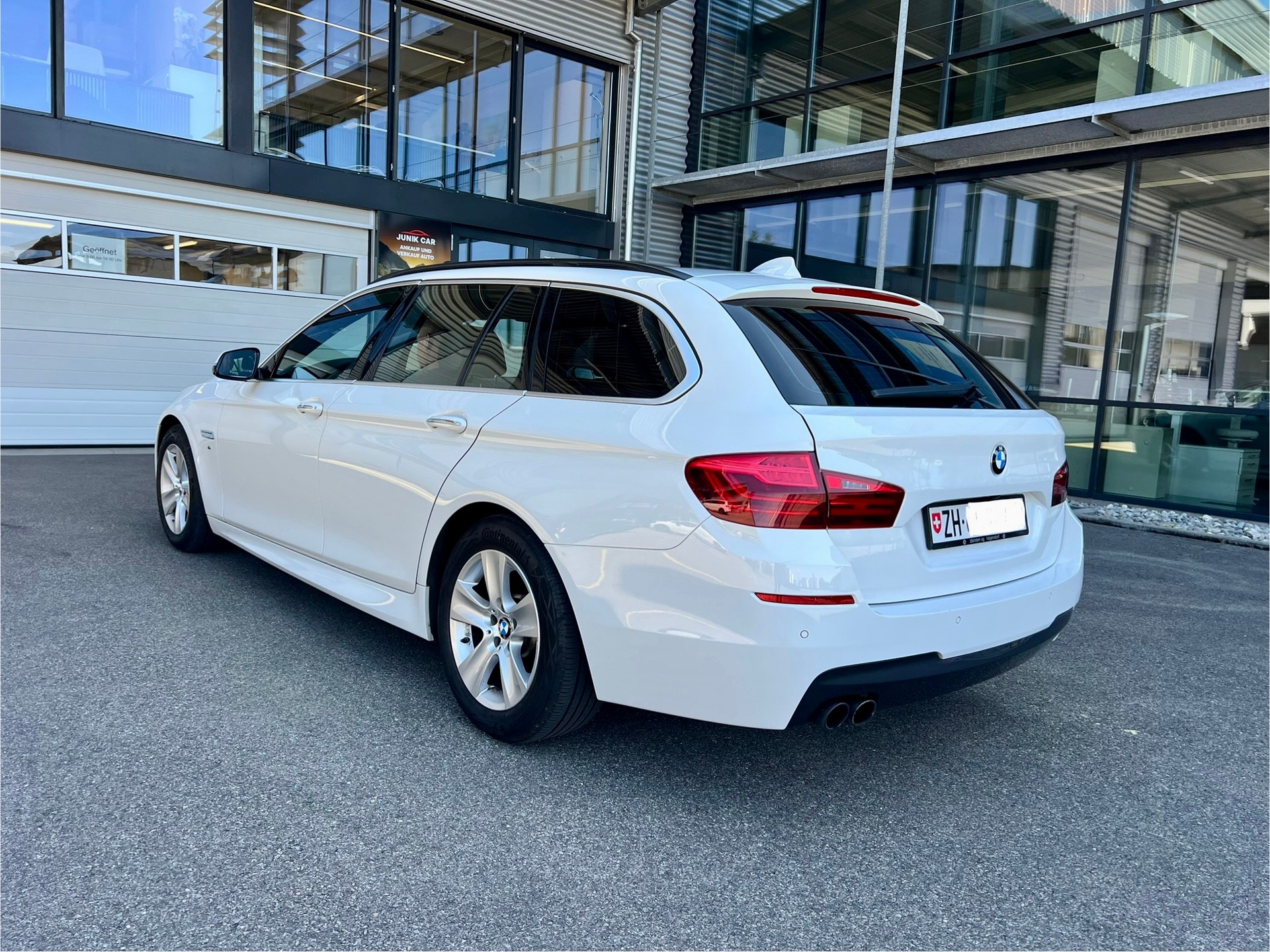 BMW 528i Touring xDrive Steptronic-image-6