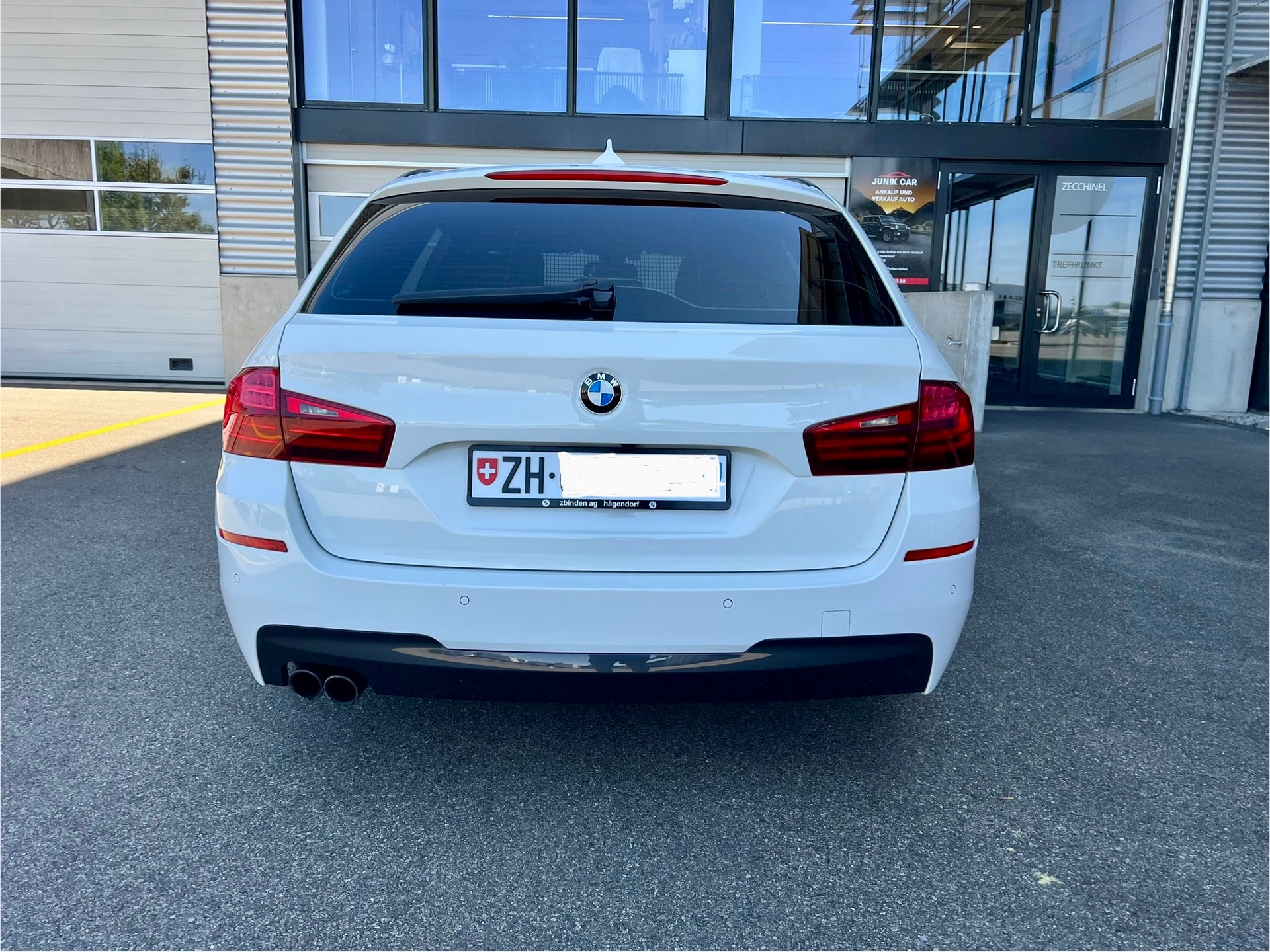 BMW 528i Touring xDrive Steptronic-image-4
