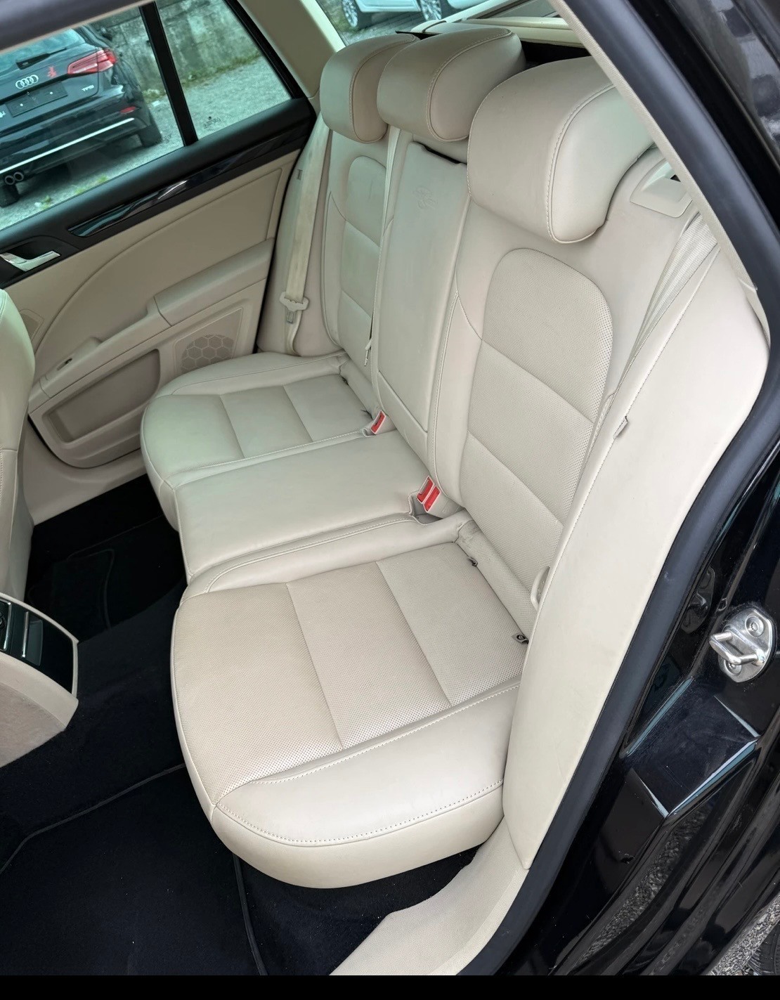 SKODA Superb Combi 2.0 TDi Laurin & Klement 4x4 DSG-image-8