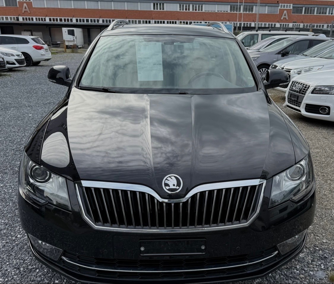 SKODA Superb Combi 2.0 TDi Laurin & Klement 4x4 DSG-image-0