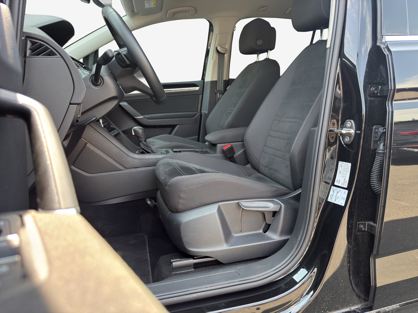 VW Touran 2.0 TDI BlueMotion Technology Highline DSG-image-7