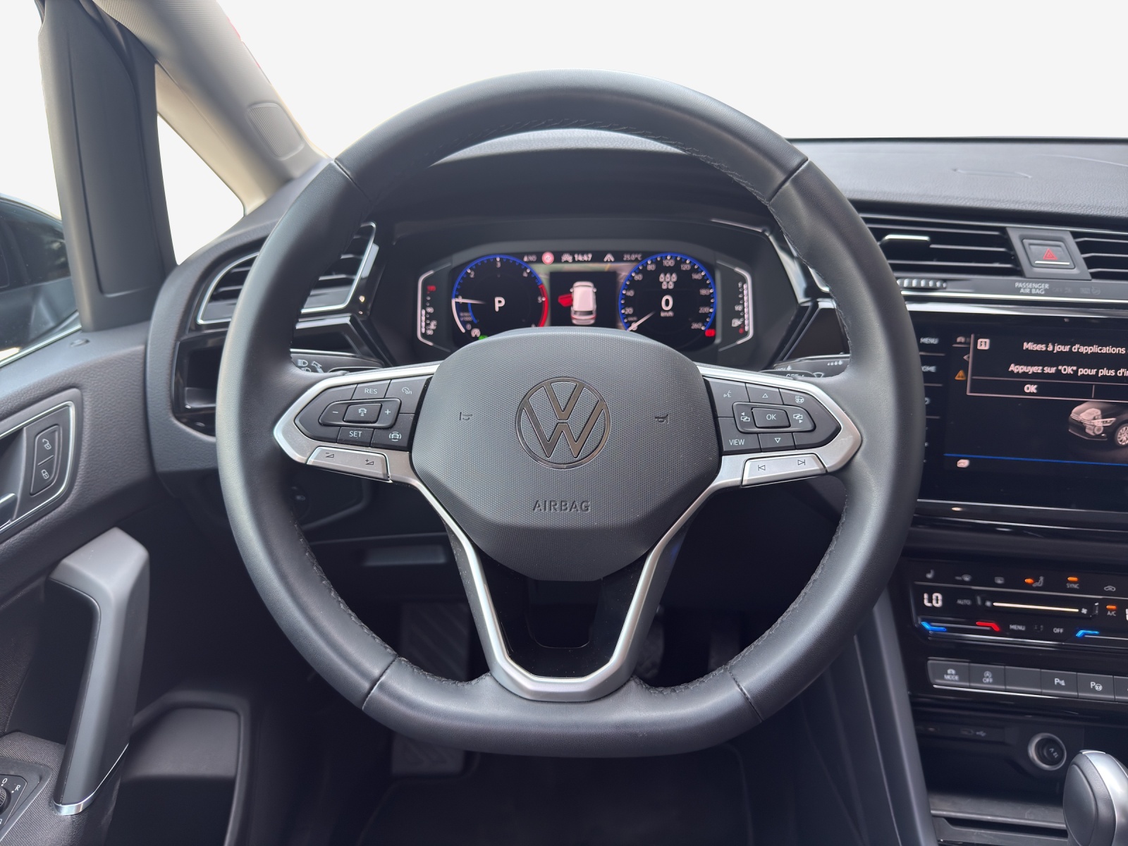 VW Touran 2.0 TDI BlueMotion Technology Highline DSG-image-9