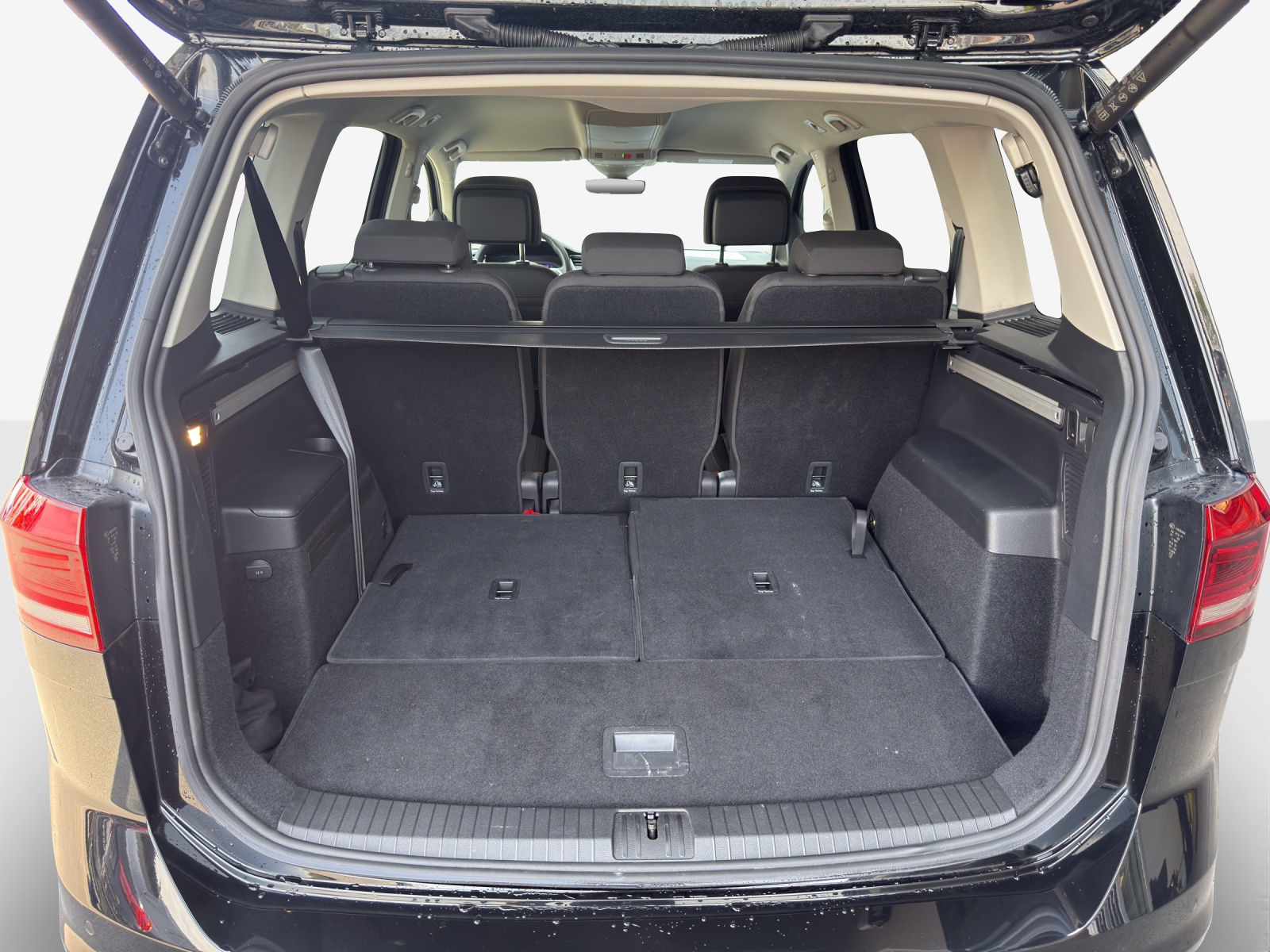 VW Touran 2.0 TDI BlueMotion Technology Highline DSG-image-12