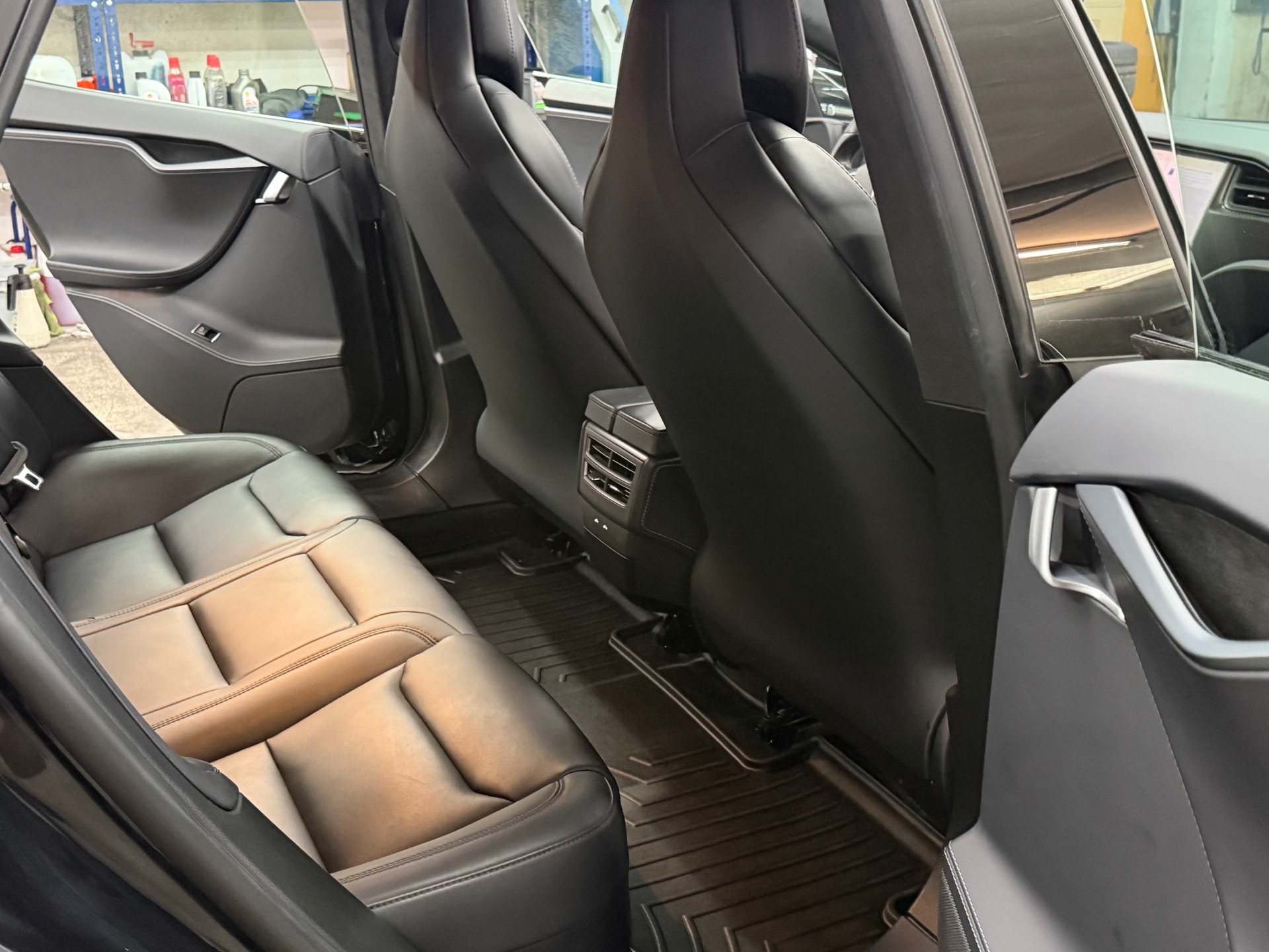 TESLA Model S 100 D-image-9