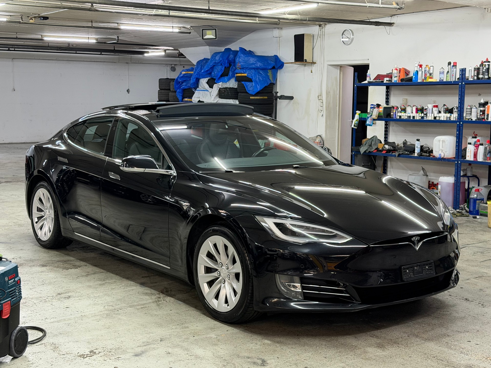 TESLA Model S 100 D-image-5