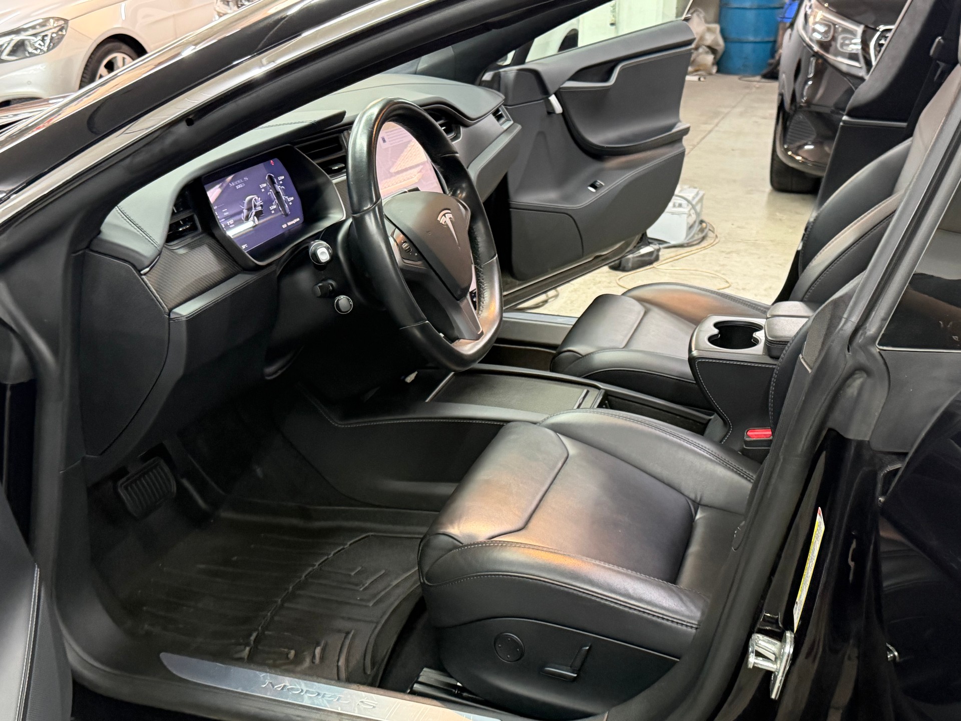 TESLA Model S 100 D-image-13