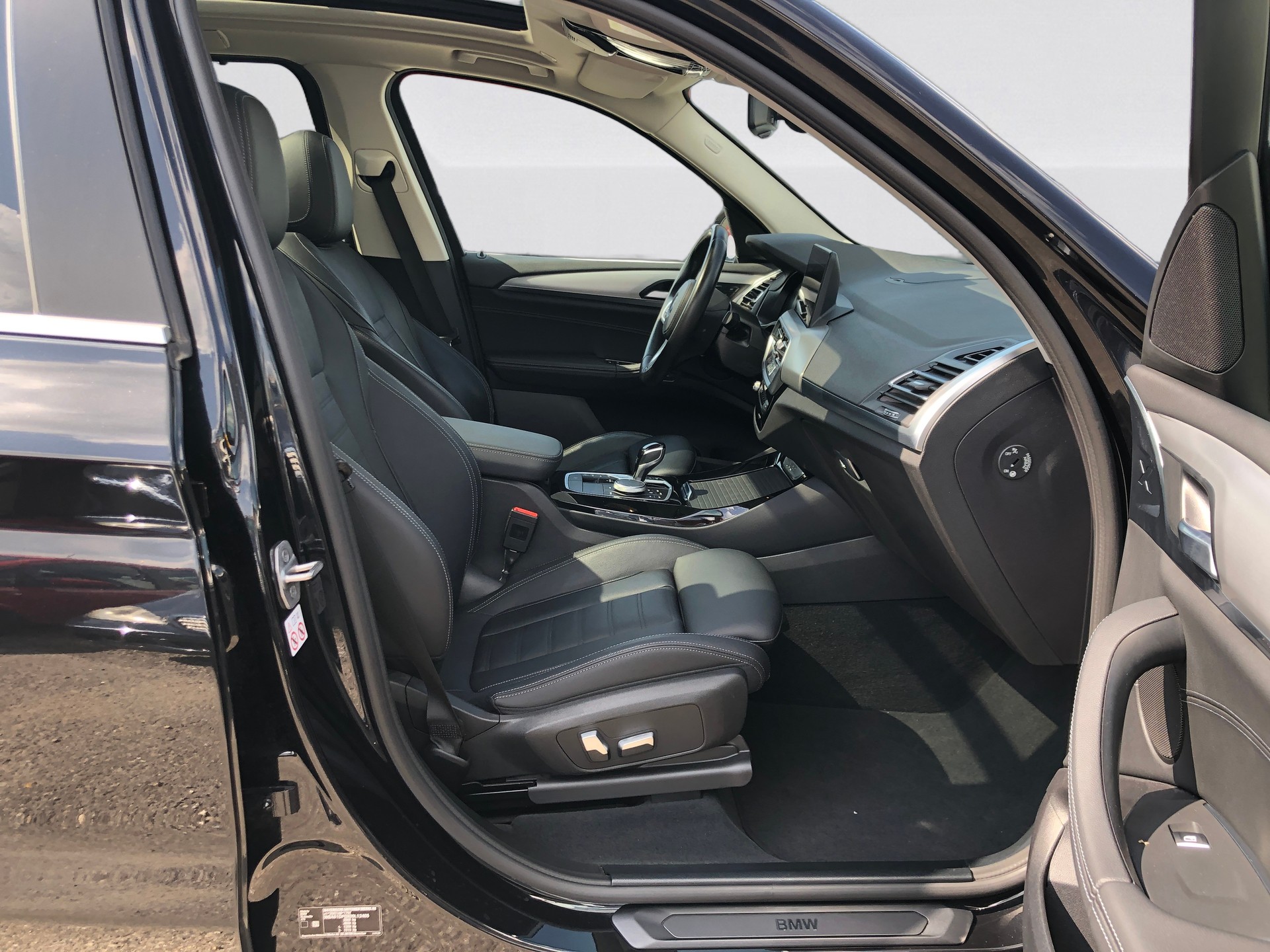 BMW X3 xDrive 30e M-Sport-image-14