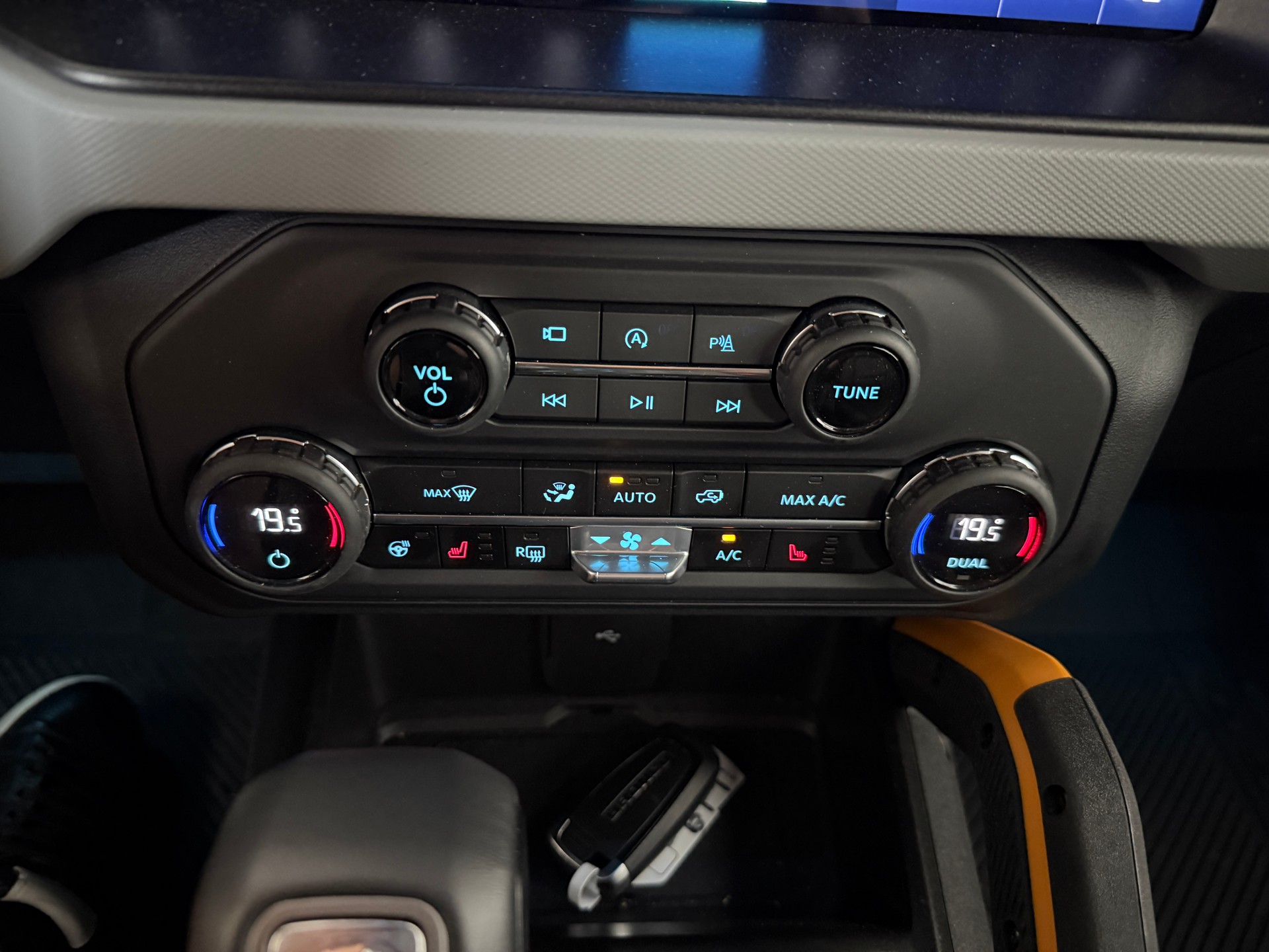 FORD Bronco 2.7 EcoB Badlands e-4WD-image-17