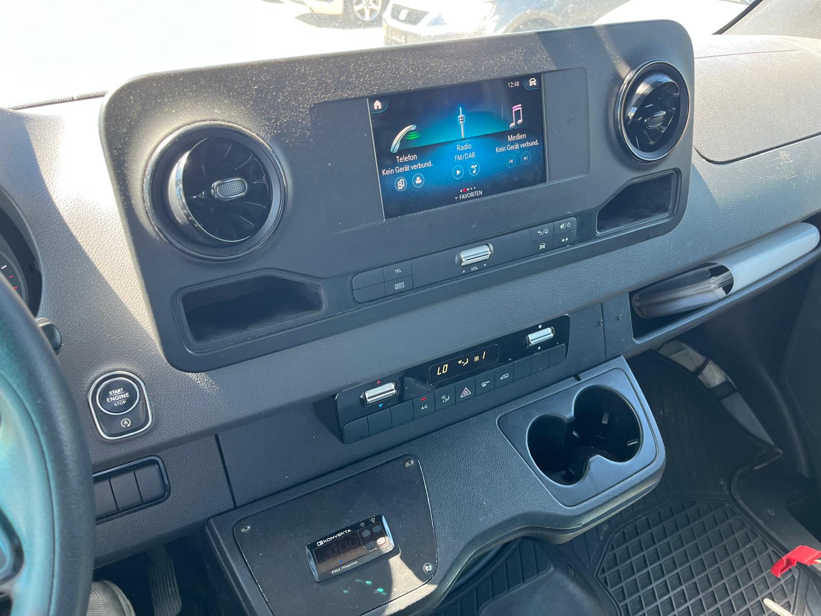 MERCEDES-BENZ Sprinter 319 CDI Standard 9G-TRONIC-image-12