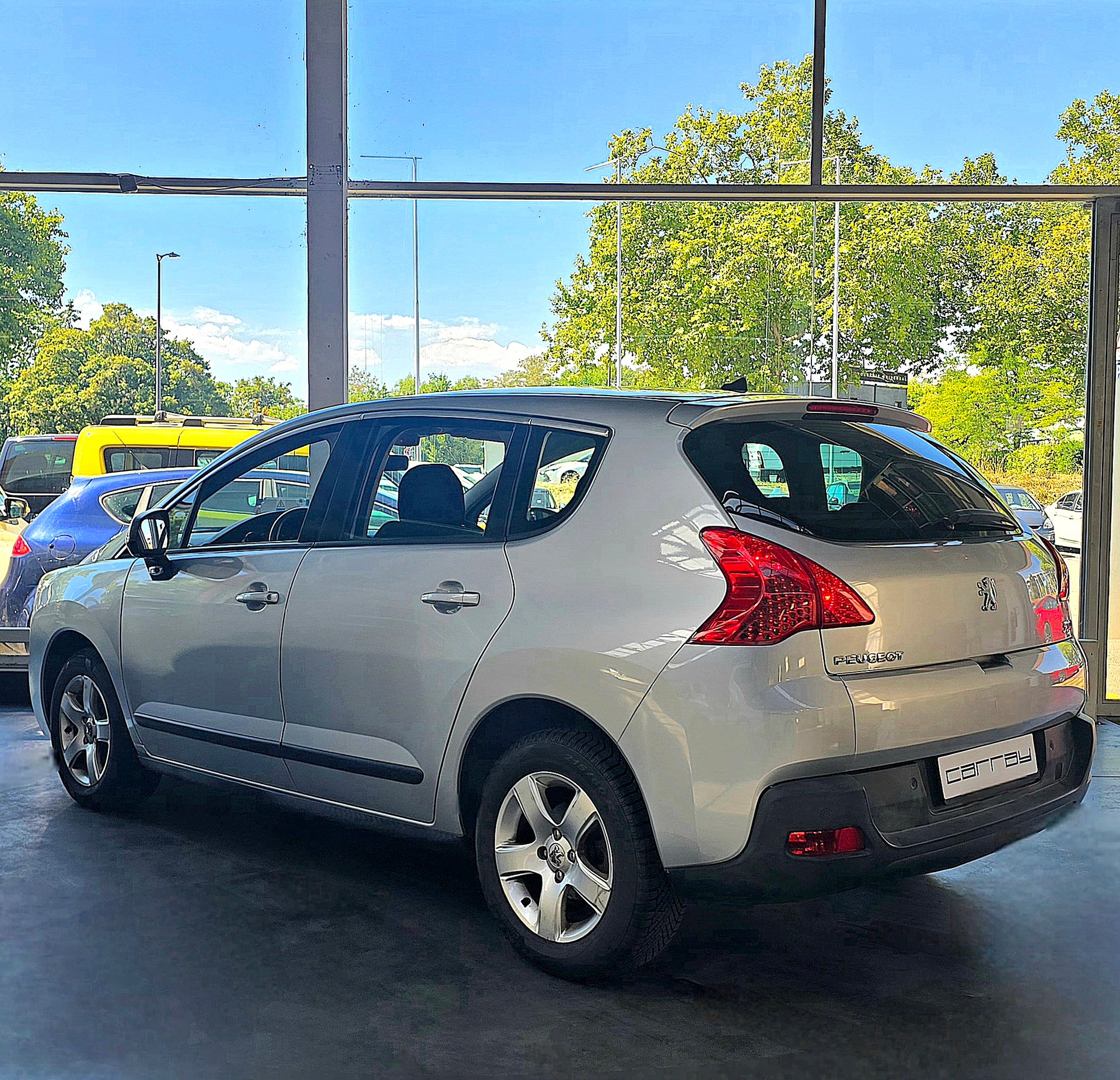 PEUGEOT 3008 1.6 HDI Business-image-4