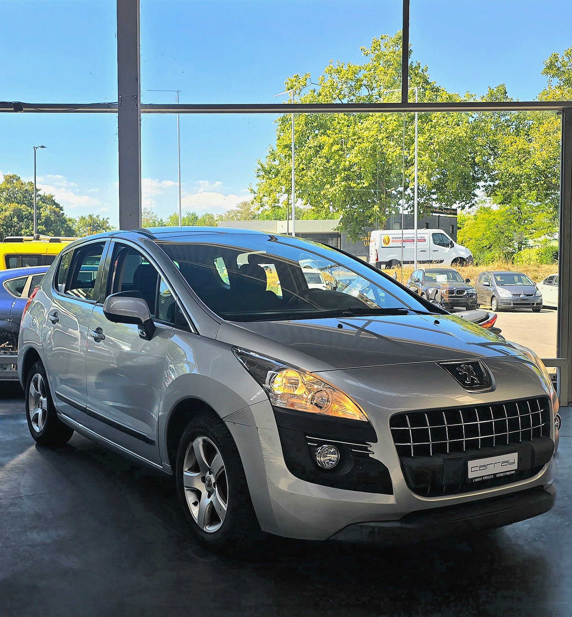 PEUGEOT 3008 1.6 HDI Business-image-11
