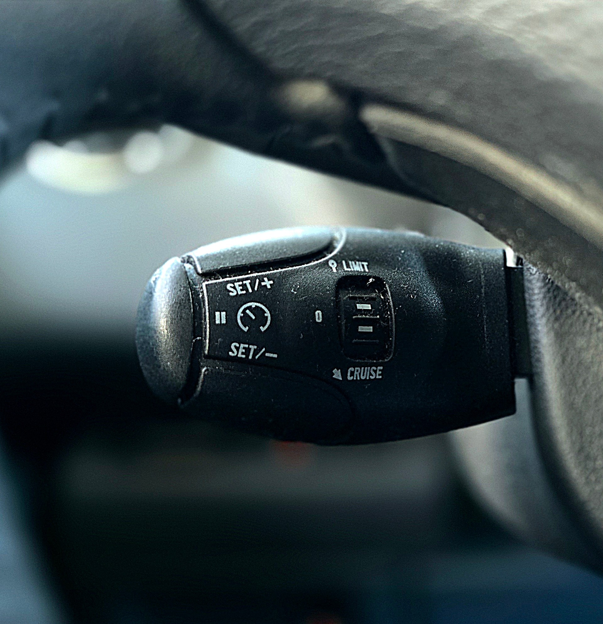 PEUGEOT 3008 1.6 HDI Business-image-27