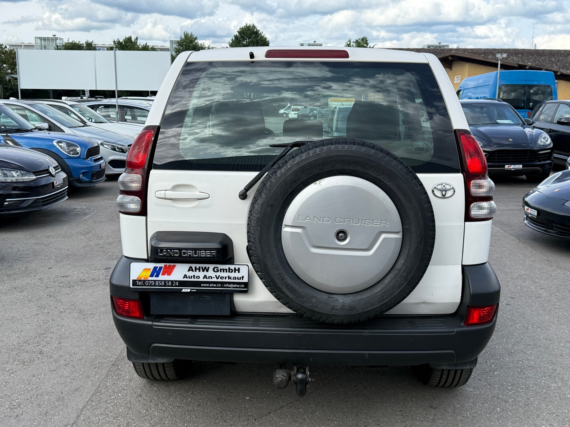 TOYOTA Land Cruiser 3.0 TD Linea Terra / Frisch ab MFK 03.06.2026 / 8-fach bereift / AHK 2800kg / Klimaanlage-image-4