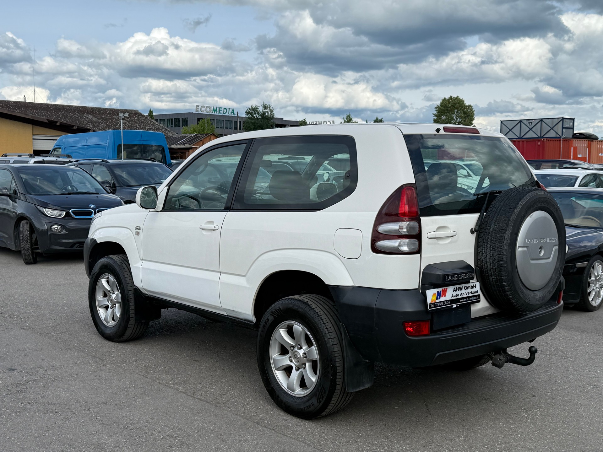 TOYOTA Land Cruiser 3.0 TD Linea Terra / Frisch ab MFK 03.06.2026 / 8-fach bereift / AHK 2800kg / Klimaanlage-image-5