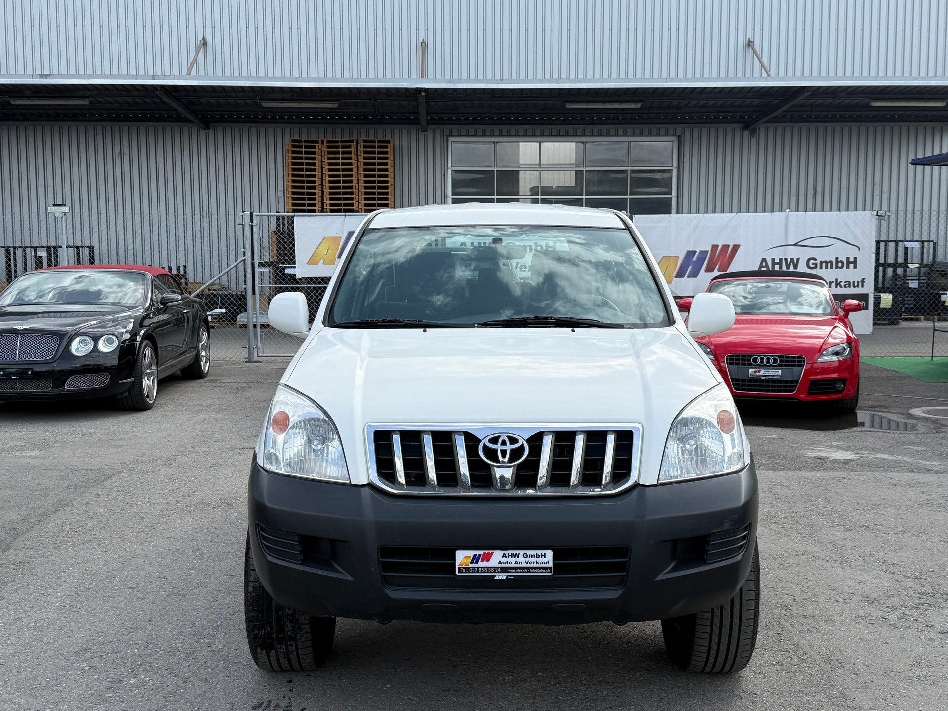 TOYOTA Land Cruiser 3.0 TD Linea Terra / Frisch ab MFK 03.06.2026 / 8-fach bereift / AHK 2800kg / Klimaanlage-image-1