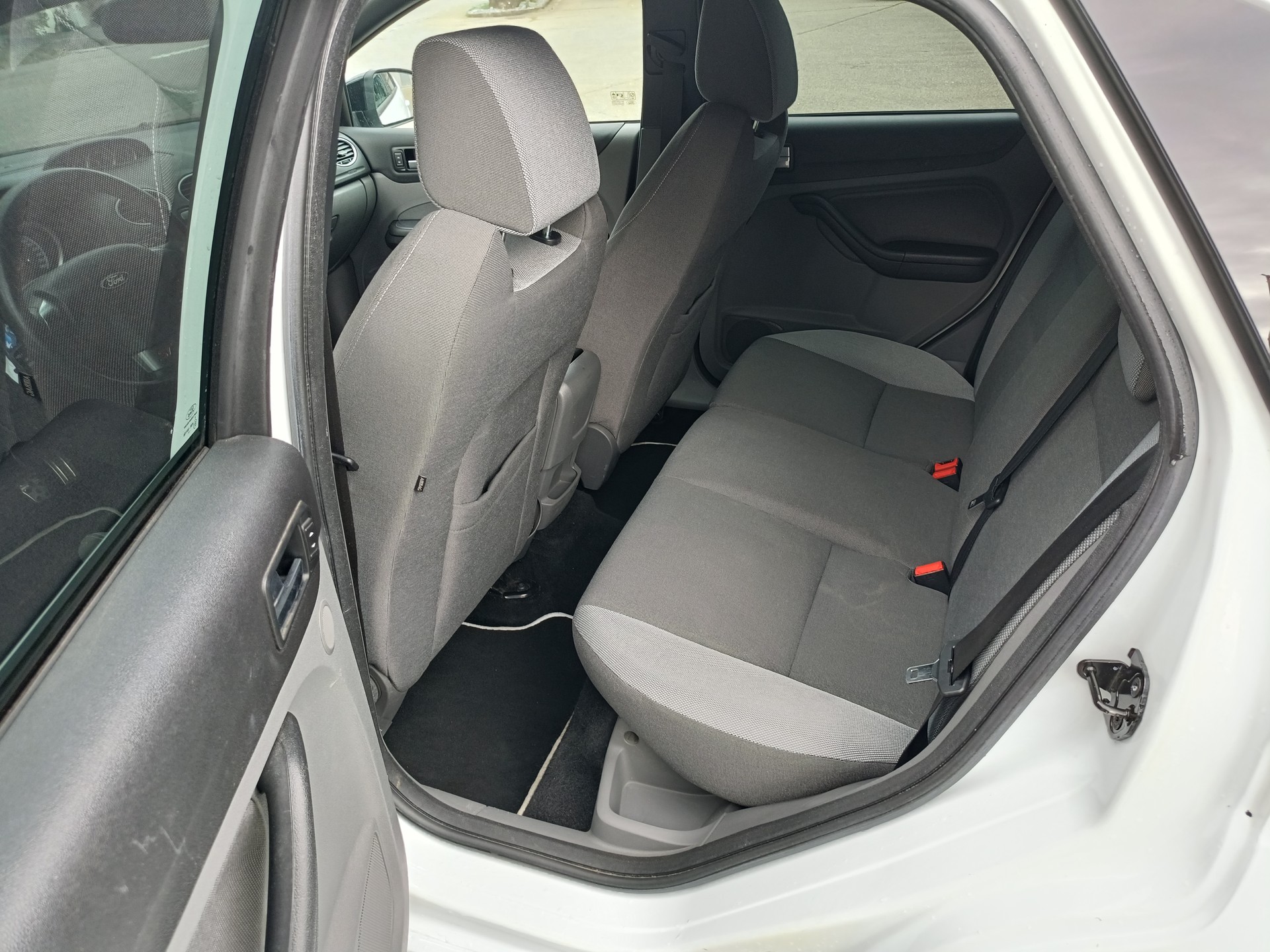 FORD Focus 2.5 Turbo ST-image-7