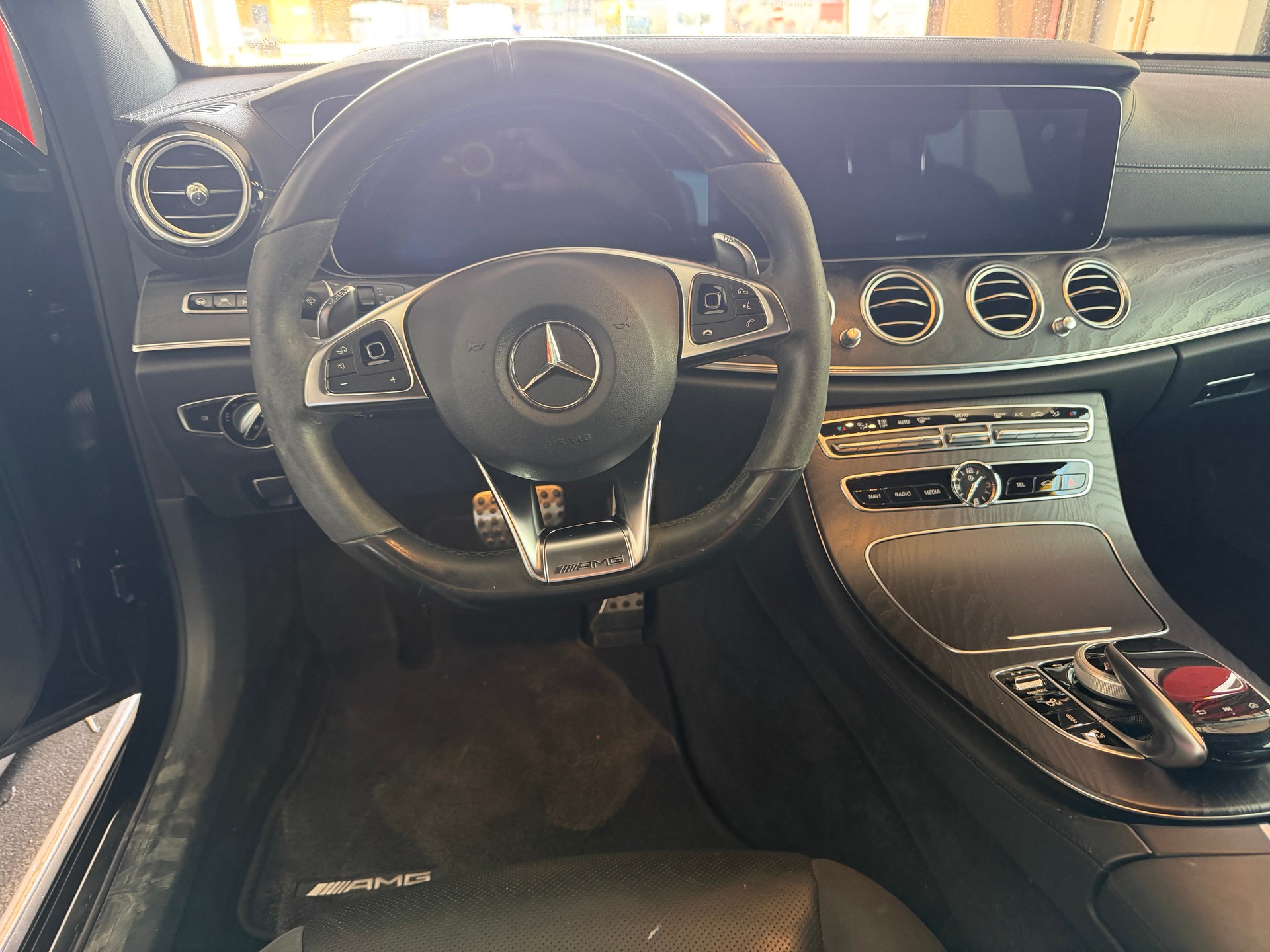 MERCEDES-BENZ E 43 AMG 4 Matic 9G-Tronic-image-8
