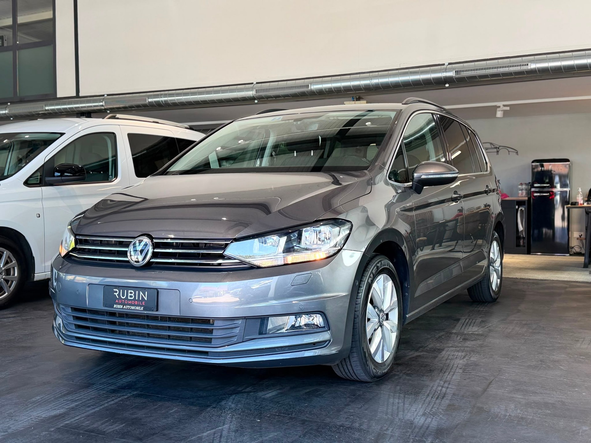 VW Touran 1.4 TSI BlueMotion Technology Comfortline DSG-image-0
