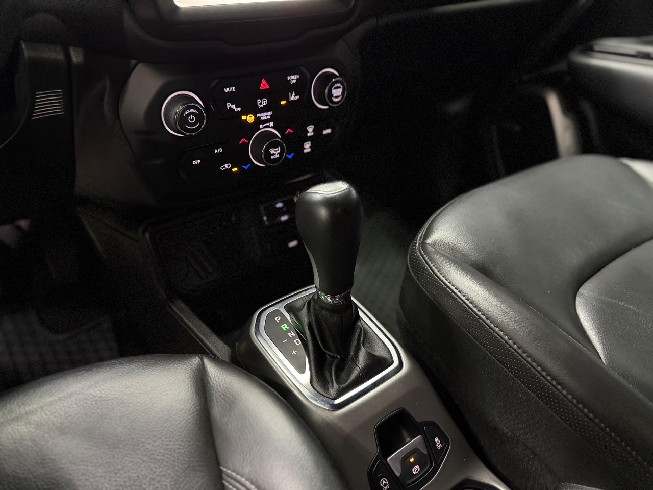 JEEP Renegade 1.3 GSE Turbo S | H&R | Dotz | Rückfahrkamera | ACC-image-17