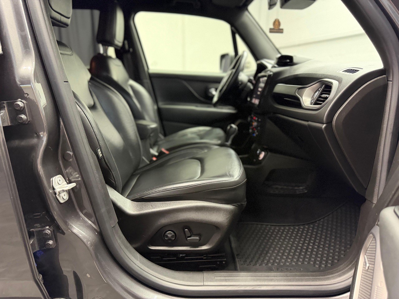JEEP Renegade 1.3 GSE Turbo S | H&R | Dotz | Rückfahrkamera | ACC-image-15