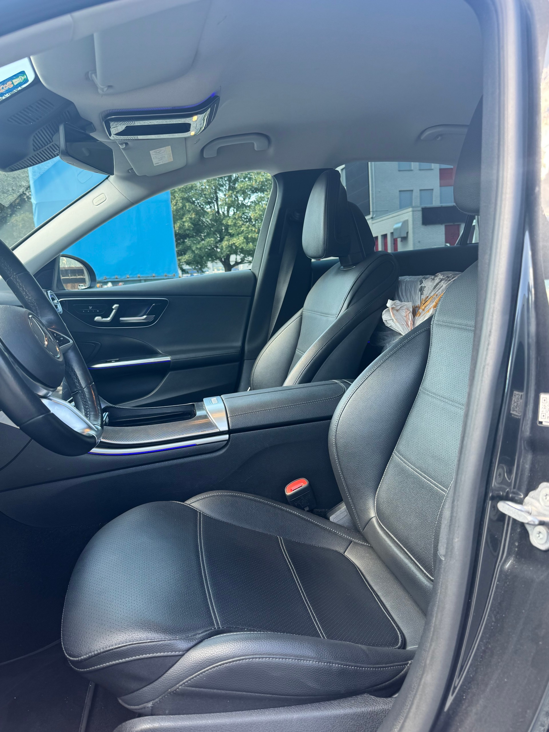 MERCEDES-BENZ C 180 Avantgarde-image-15