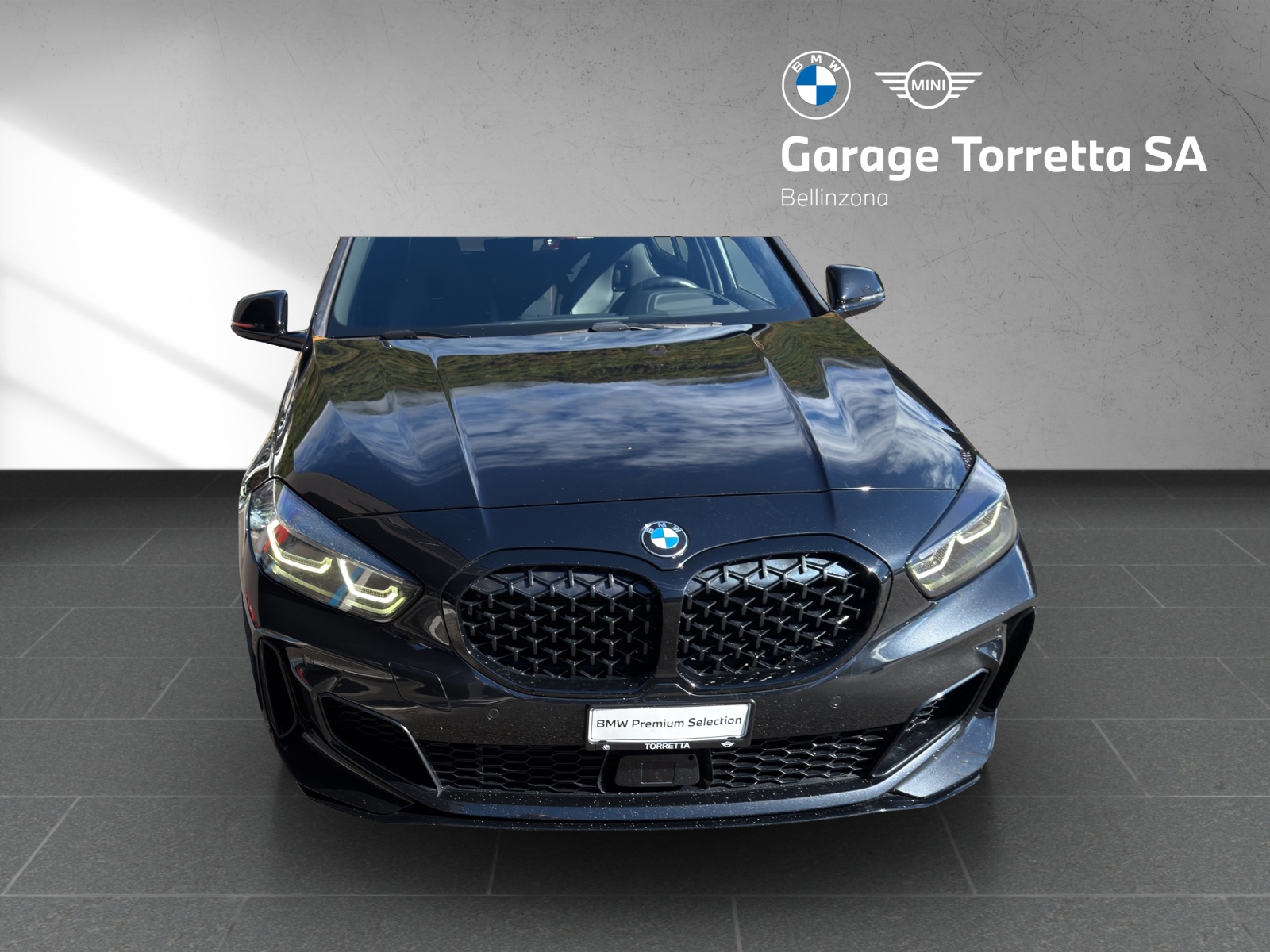 BMW M135i xDrive Steptronic-image-8