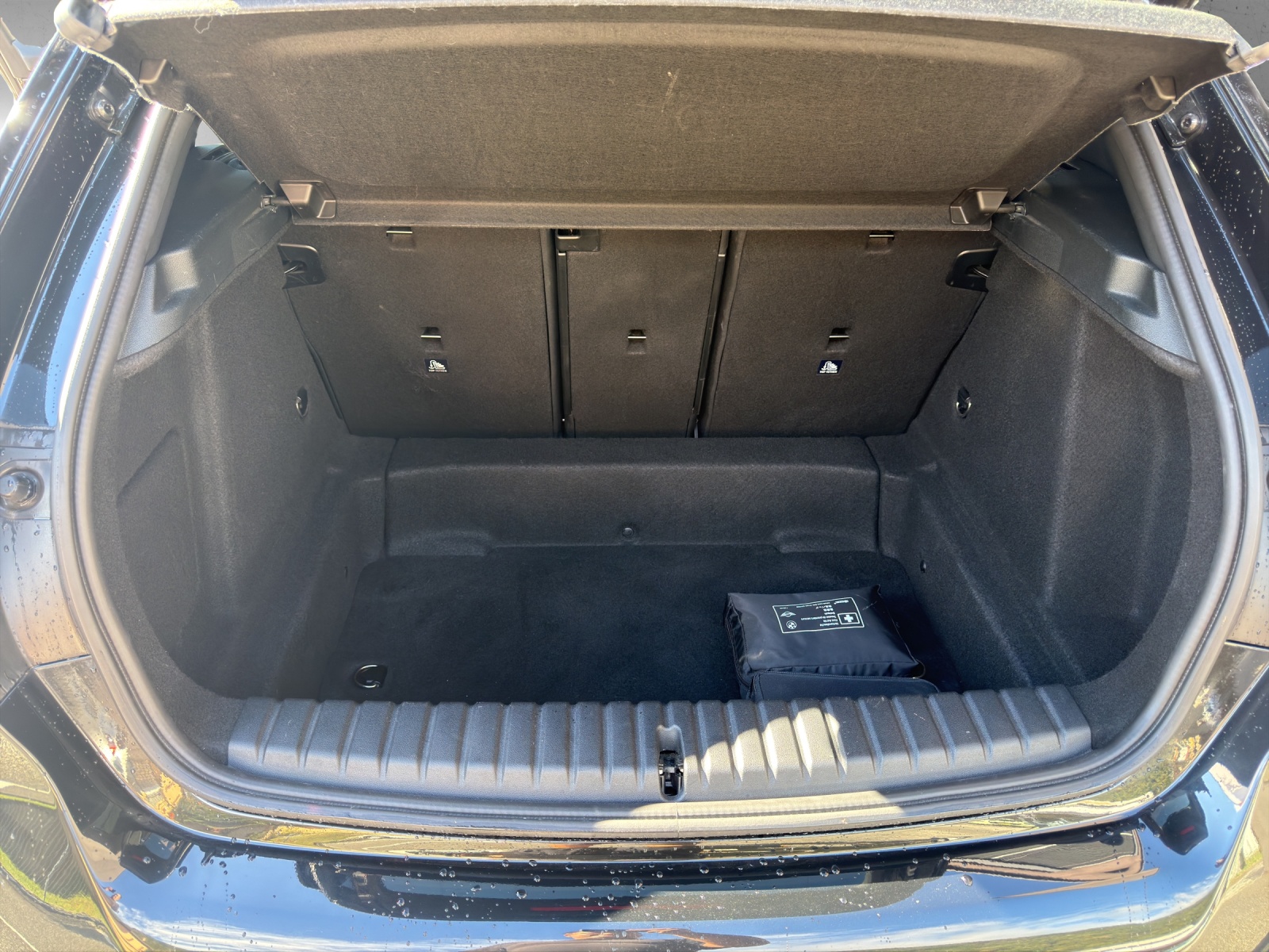 BMW M135i xDrive Steptronic-image-17