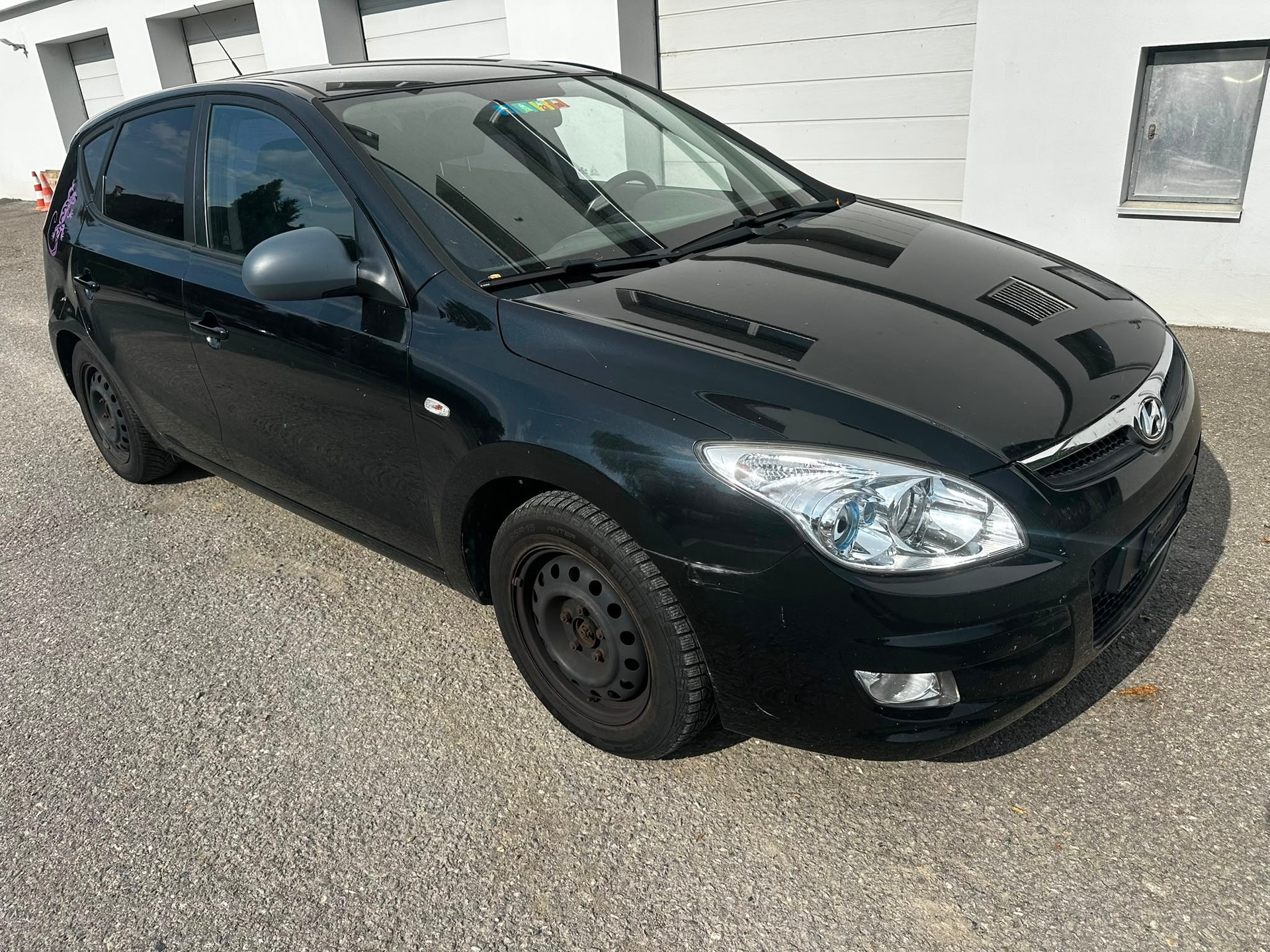 HYUNDAI i30 2.0 Premium Automatic-image-1