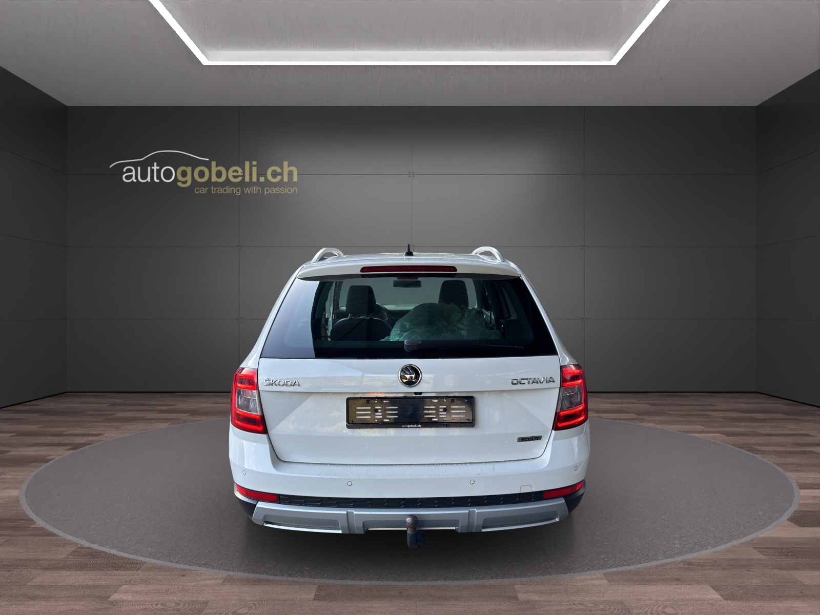 SKODA Octavia Combi 2.0 TDI Scout 4x4 DSG-image-12