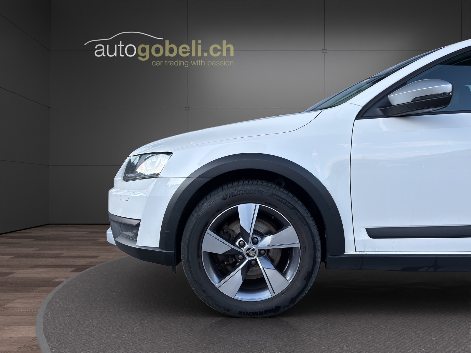 SKODA Octavia Combi 2.0 TDI Scout 4x4 DSG-image-13