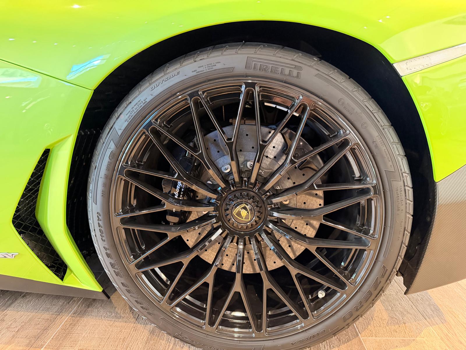 LAMBORGHINI Aventador SV LP750-4 Superveloceđ„ Roadster đ„E-Gear dazu ein đ„MV Agusta Motorrad đ„-image-18