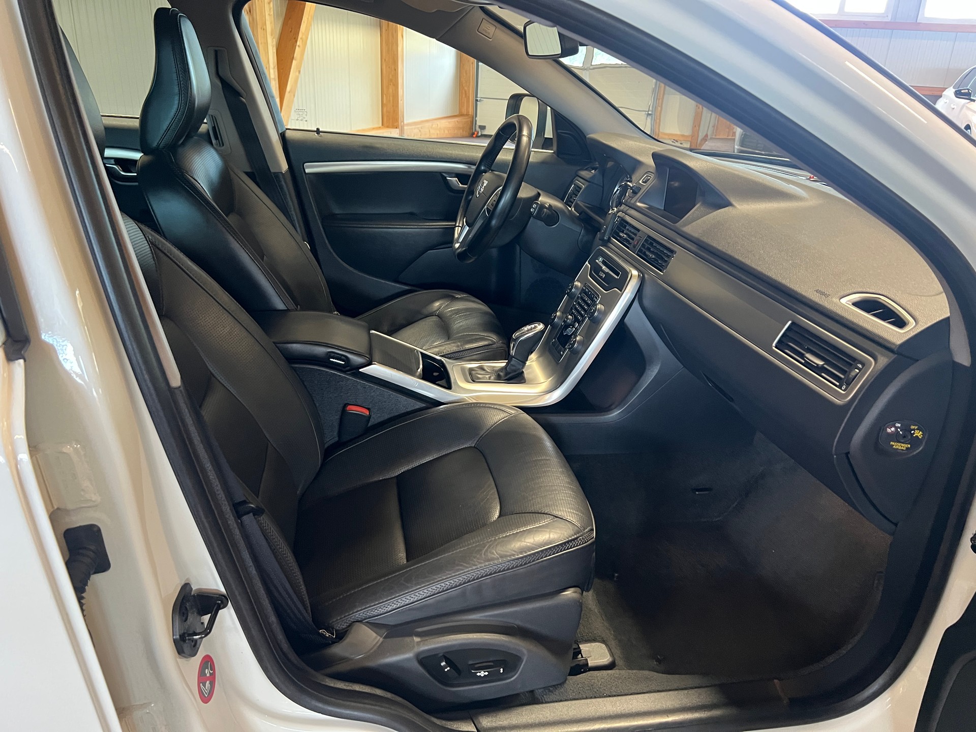 VOLVO XC70 T6 AWD Summum Geartronic-image-11