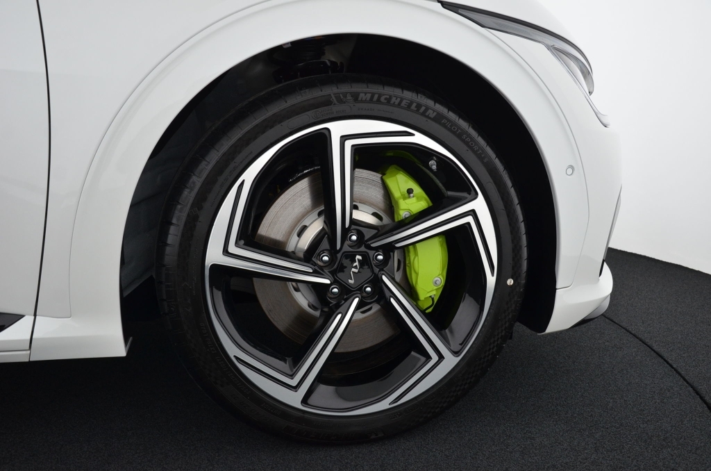 KIA EV6 77.4 kWh AWD GT 4x4 (584PS)-image-9