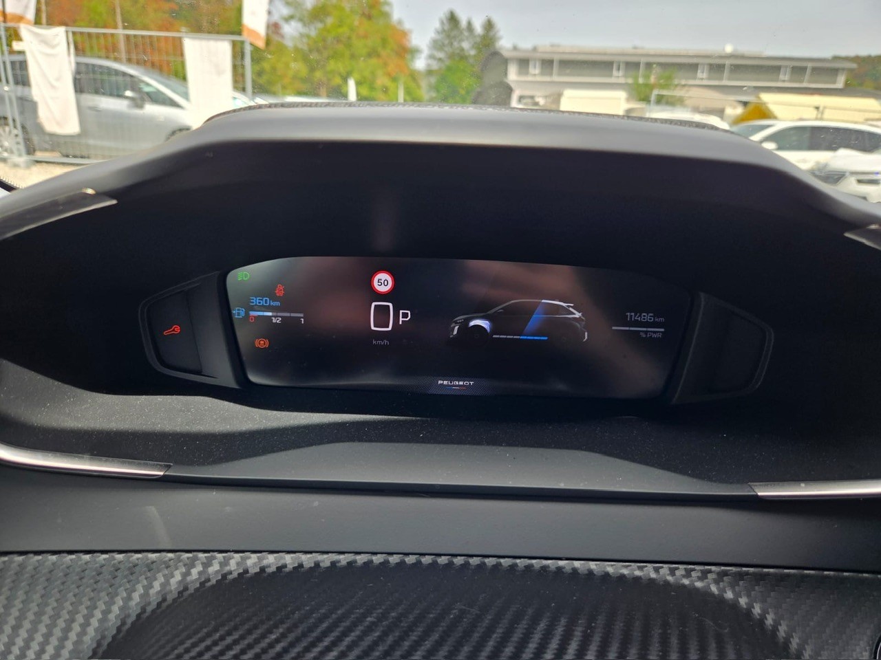 PEUGEOT 208 1.2 MHEV 110 Allure Premium-image-13