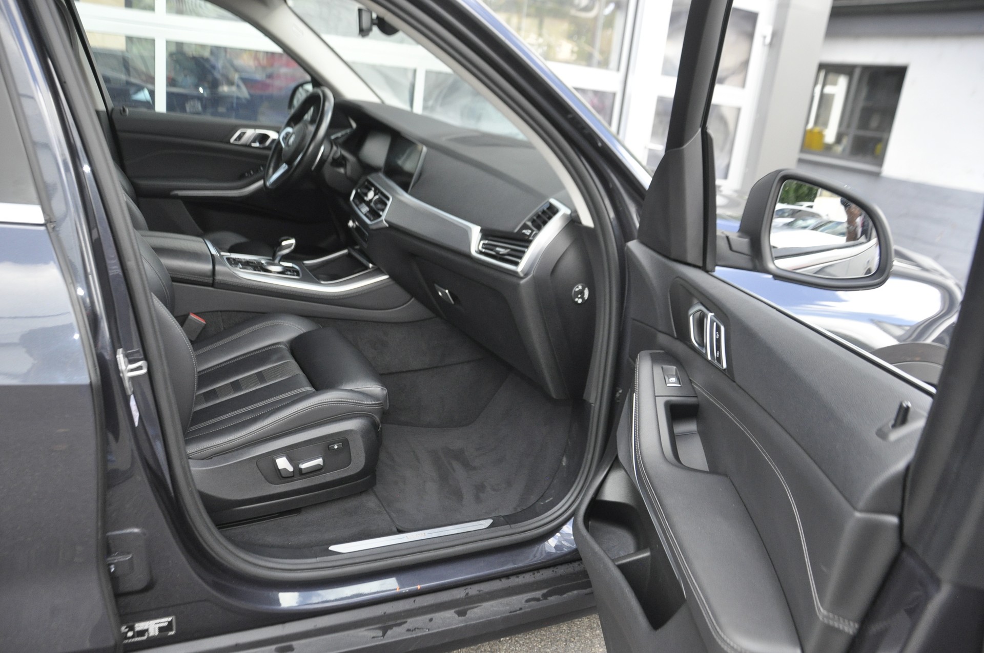 BMW X5 xDrive 48V 40i Steptronic I 7 Plätze-image-6