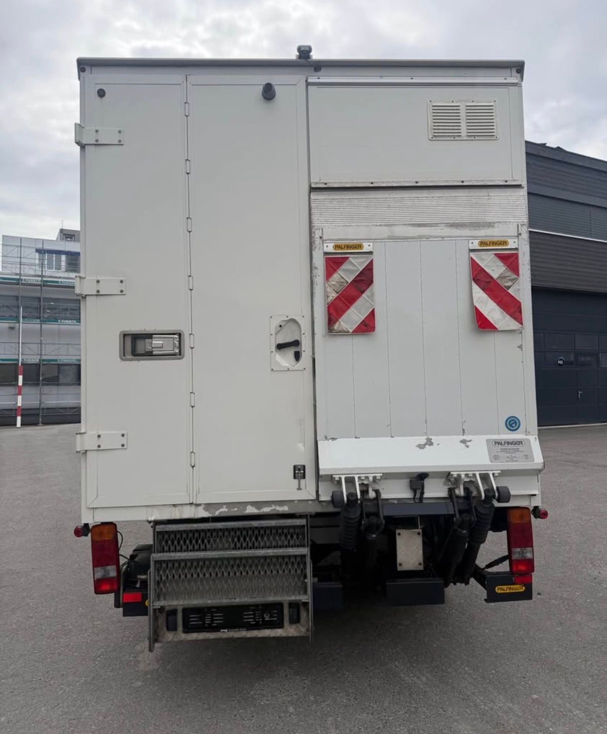 VW Crafter 50 2.0 TDI L4 DB / RJ-image-9