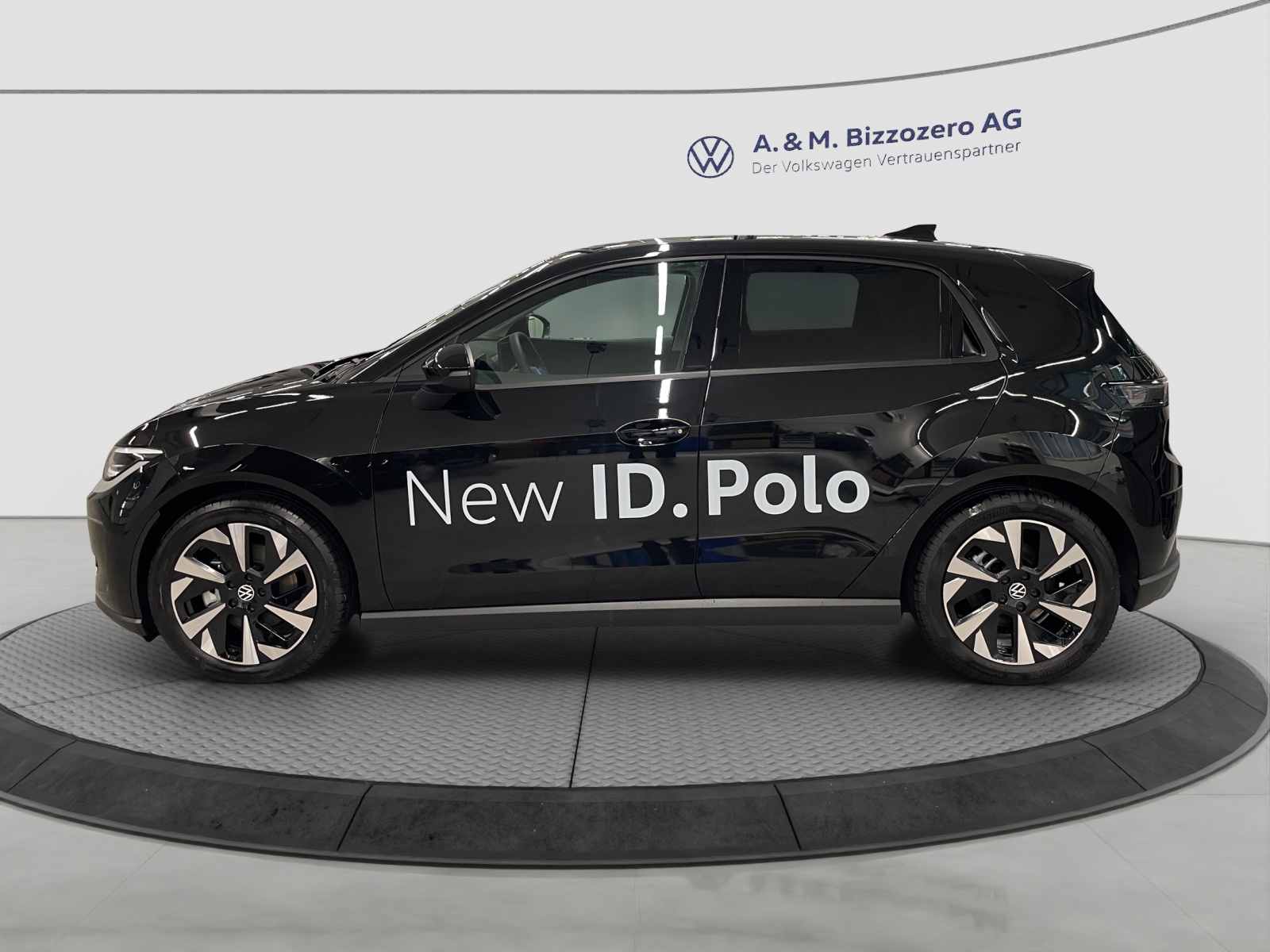 VW ID.Polo 52 kWh Life Edition One-image-1