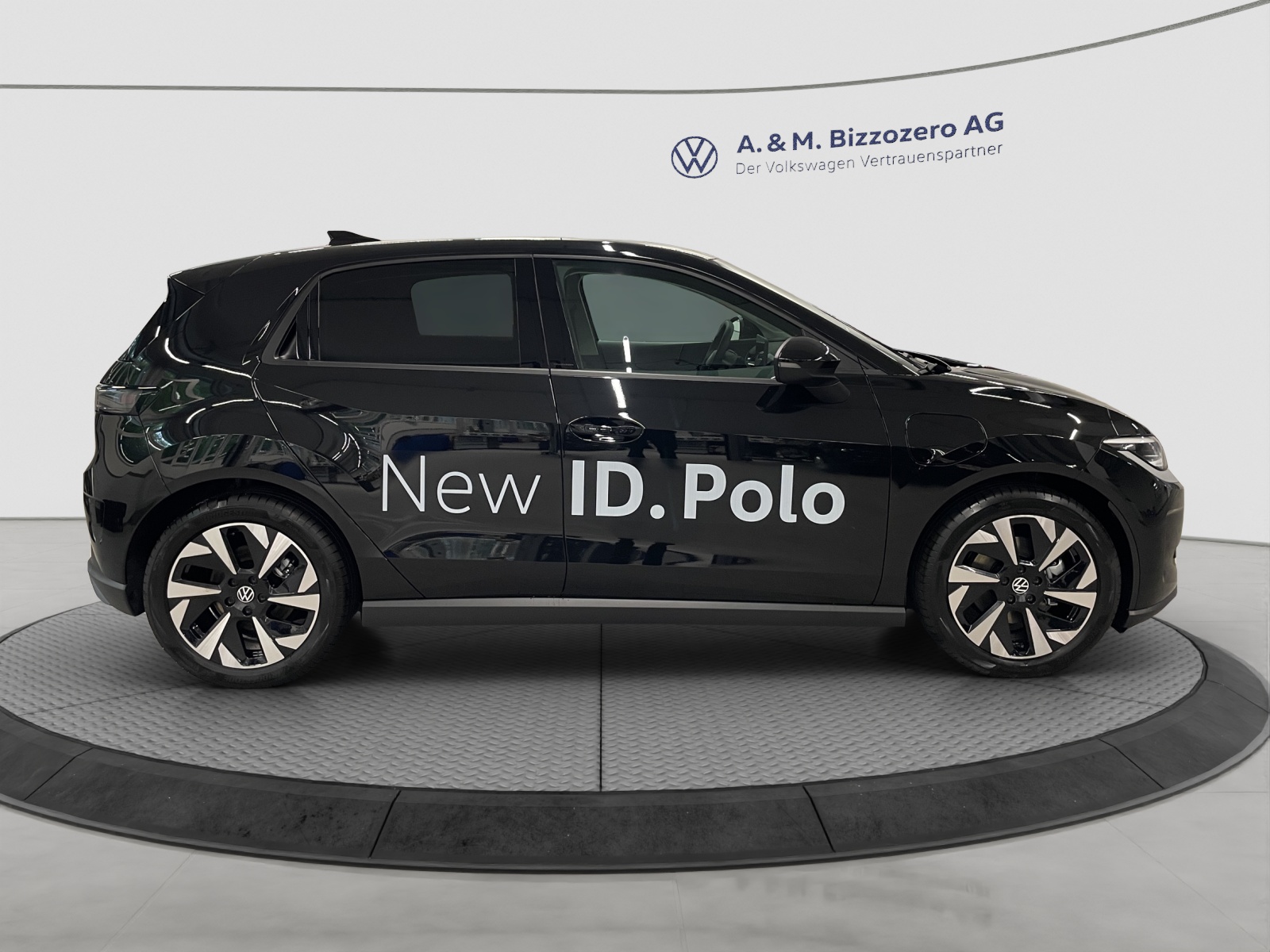 VW ID.Polo 52 kWh Life Edition One-image-5