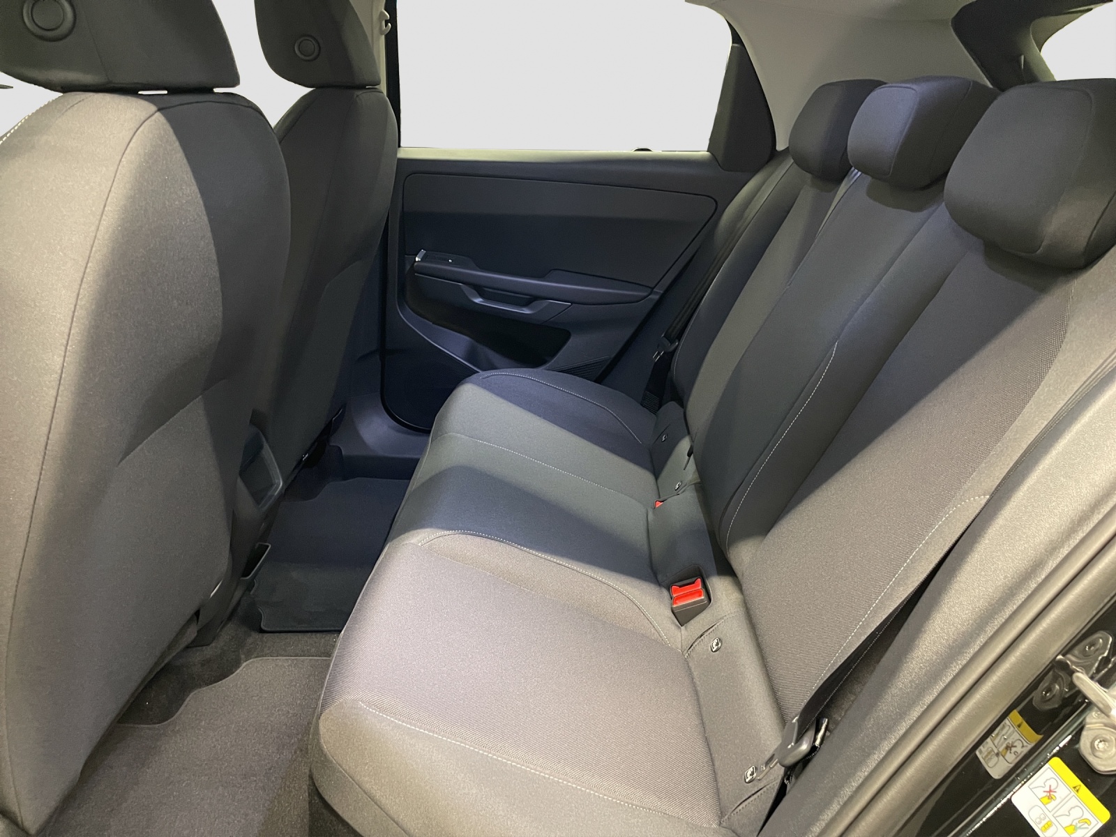 VW ID.Polo 52 kWh Life Edition One-image-12