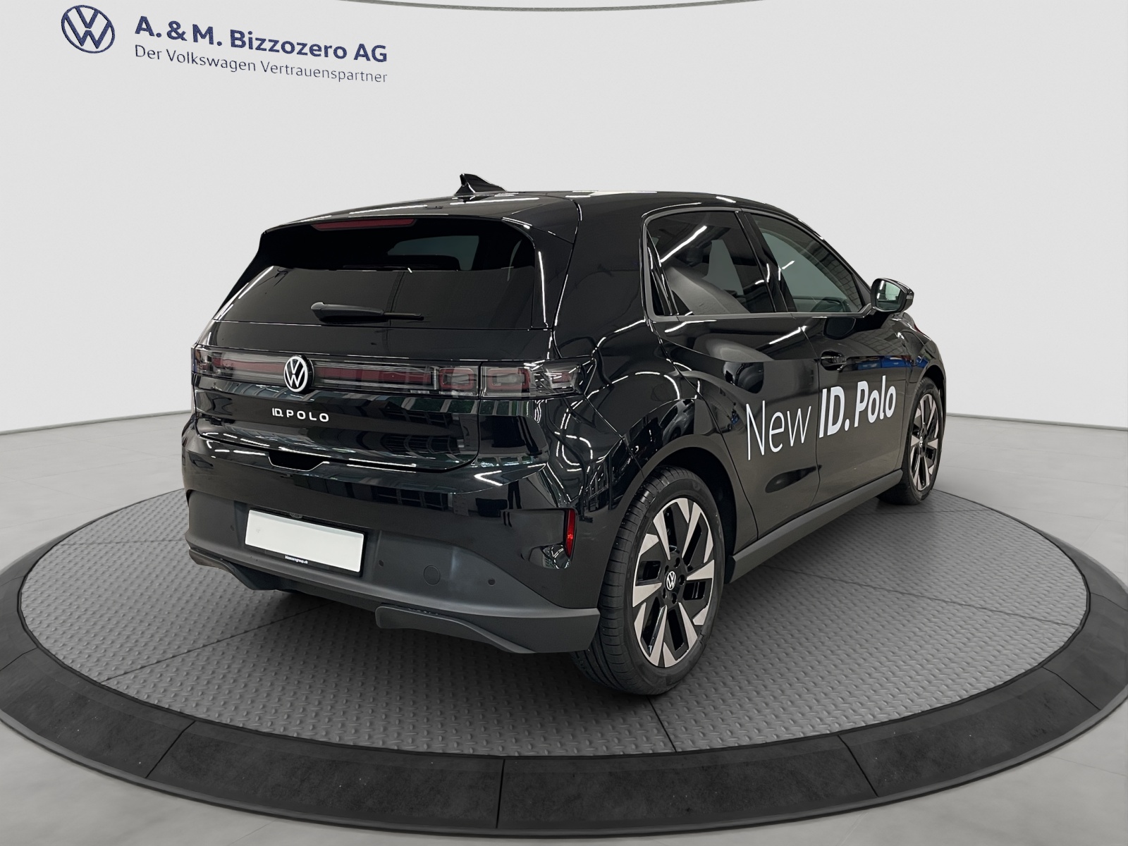 VW ID.Polo 52 kWh Life Edition One-image-4