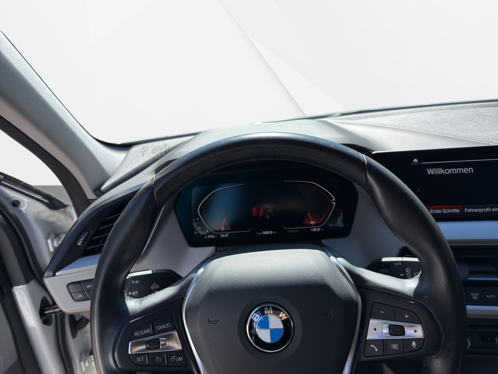 BMW 118i Essential Steptronic-image-14