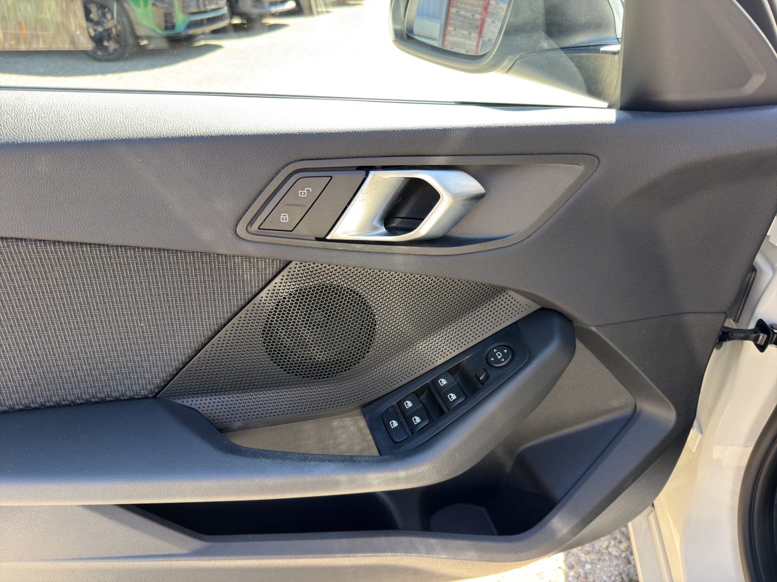 BMW 118i Essential Steptronic-image-19