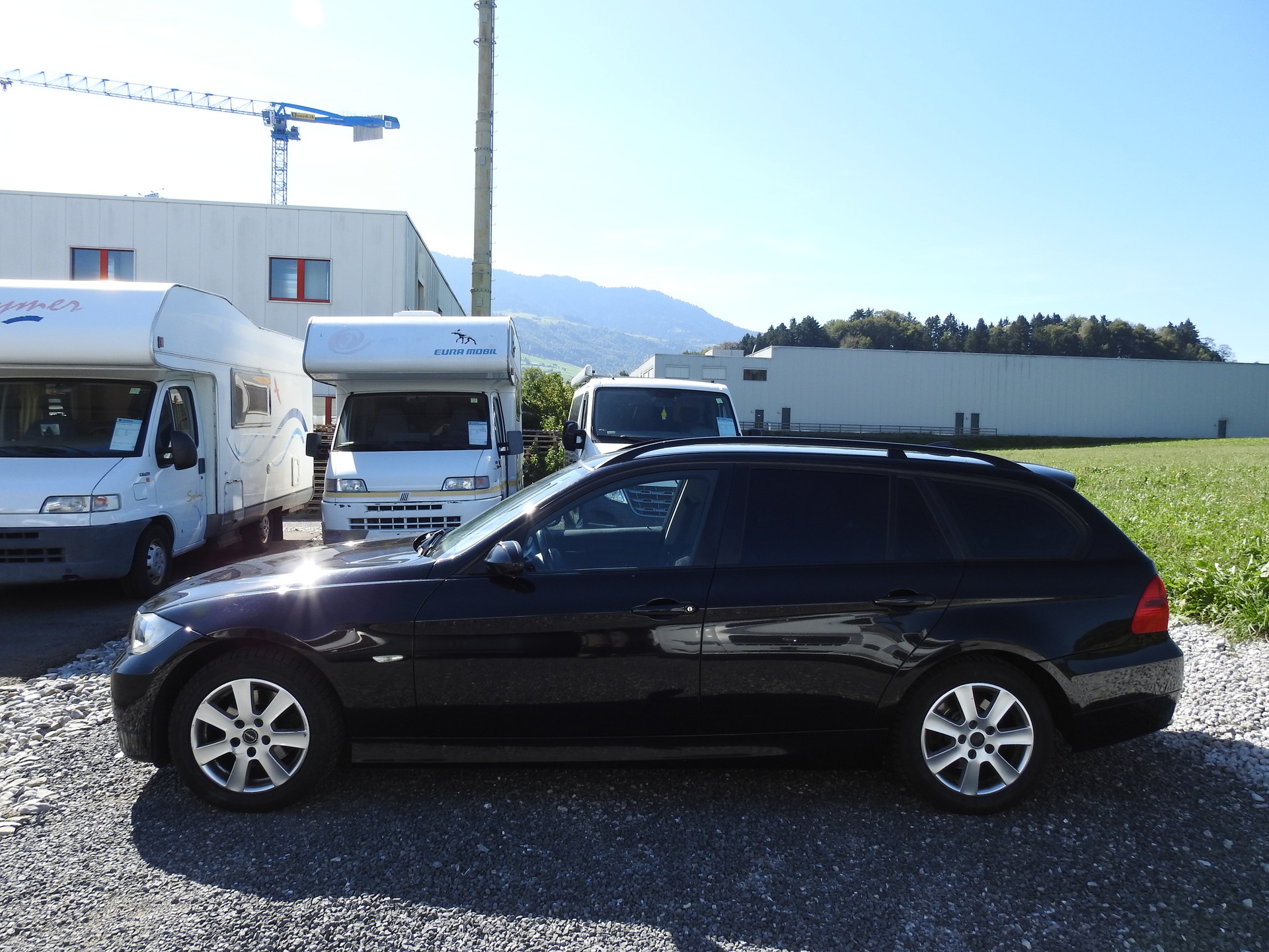 BMW 318i Touring-image-2