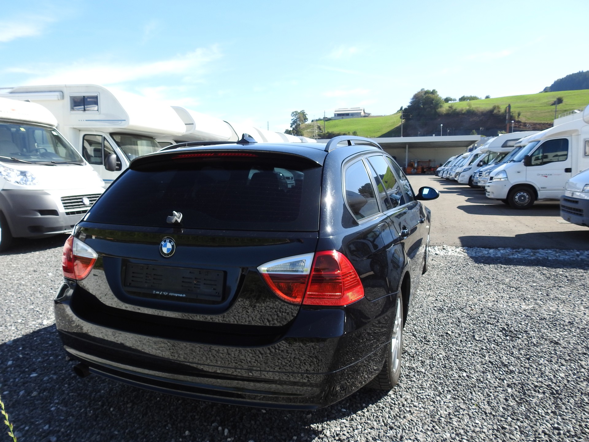 BMW 318i Touring-image-5