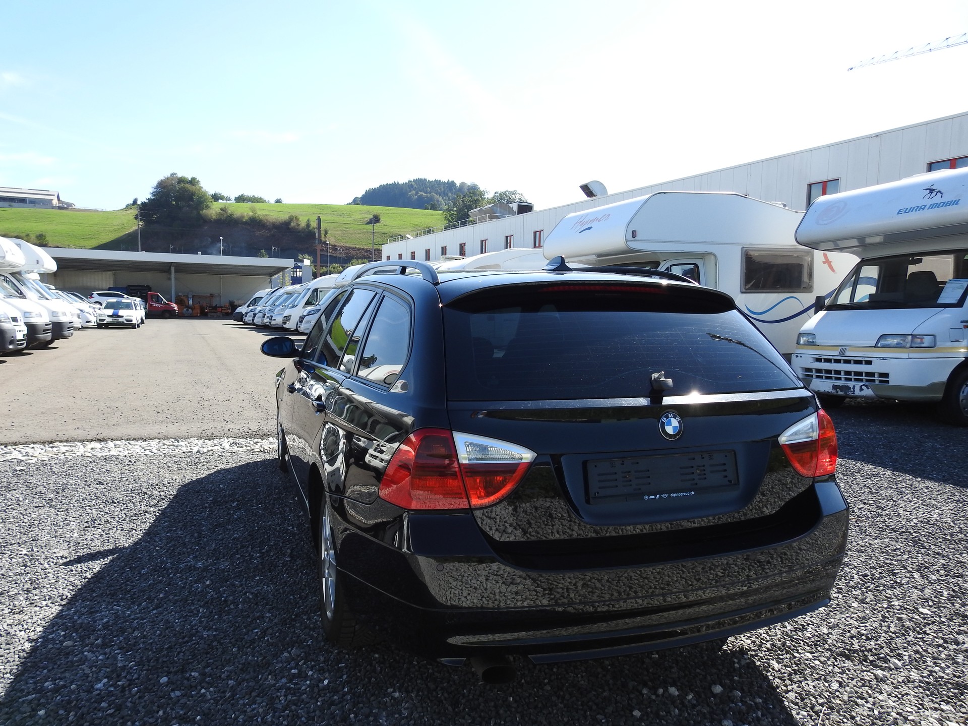 BMW 318i Touring-image-3