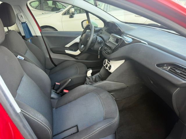 PEUGEOT 208 1.2 VTI Roland Garros-image-7