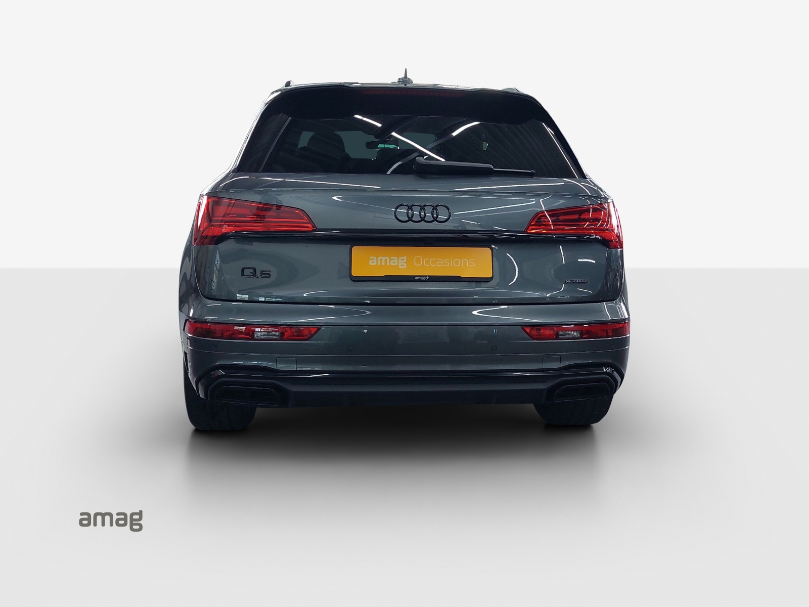 AUDI Q5 40 TDI Black Edition quattro S-tronic-image-3