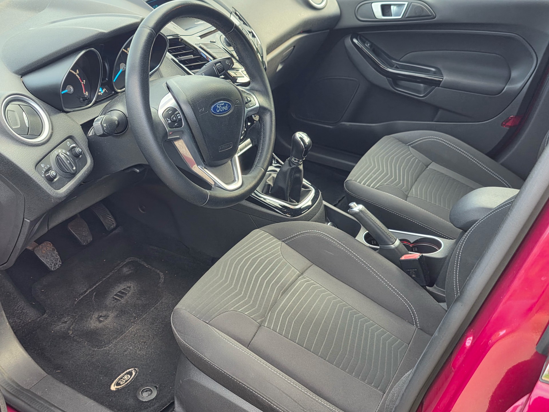 FORD Fiesta 1.0 SCTi Titanium-image-4
