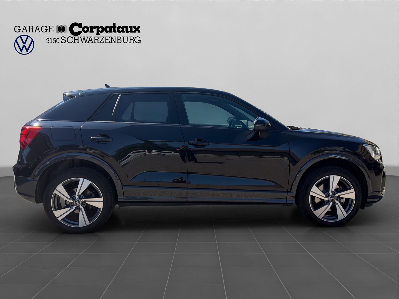 AUDI Q2 40 TFSI quattro S-tronic-image-6