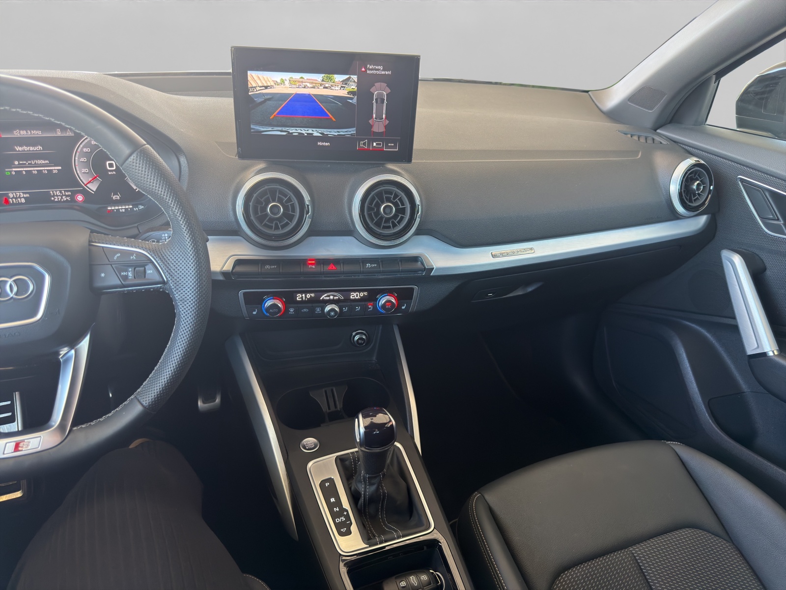 AUDI Q2 40 TFSI quattro S-tronic-image-11